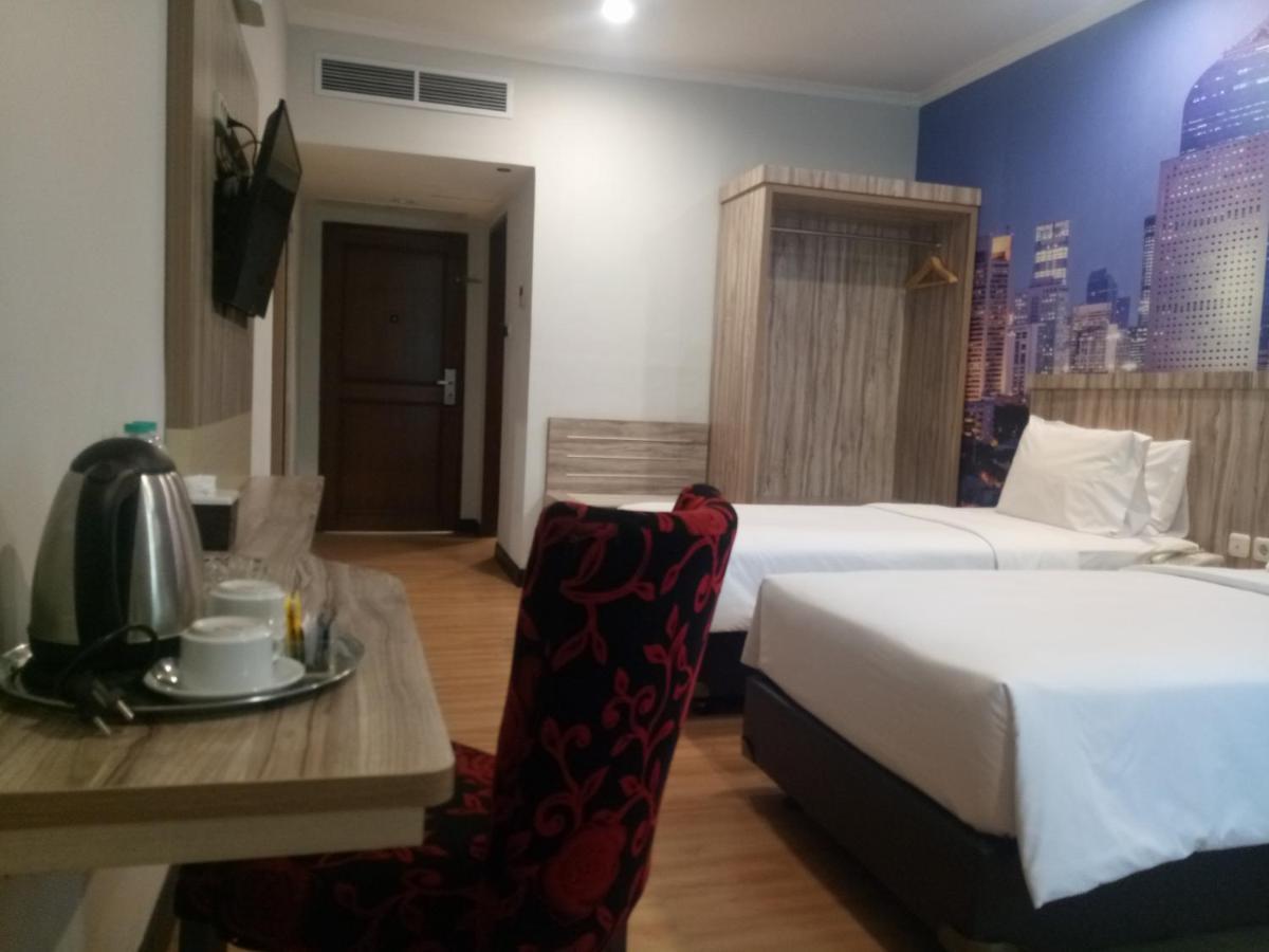 Giia Sanno Hotel Pluit Джакарта Экстерьер фото