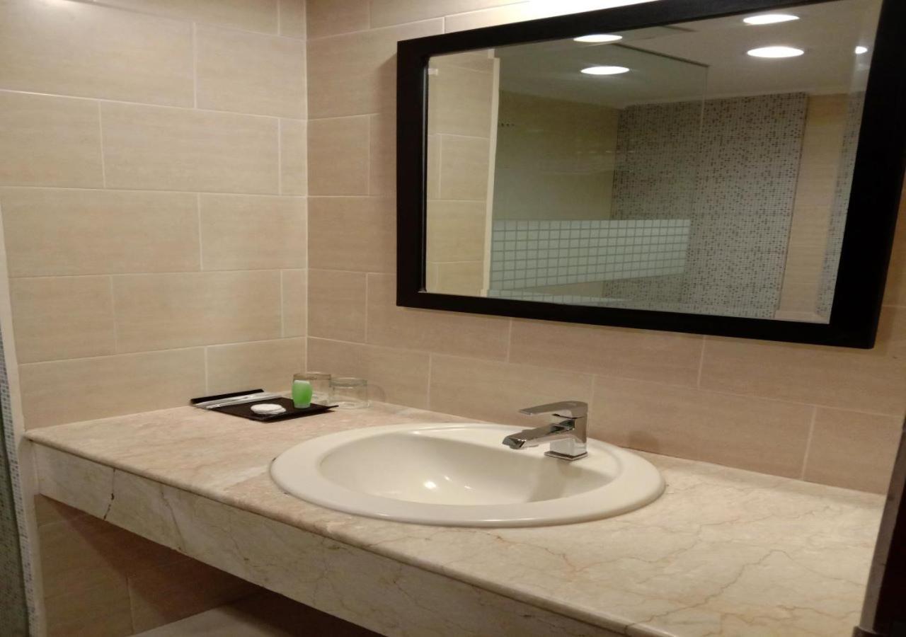 Giia Sanno Hotel Pluit Джакарта Экстерьер фото